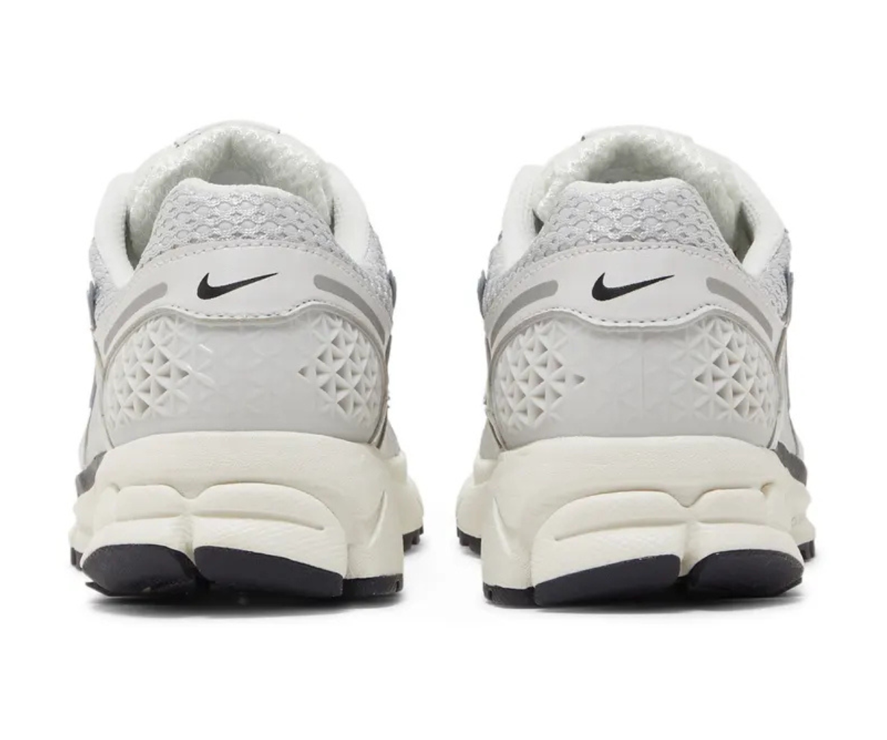 Air Zoom Vomero 5 Photon Dust Metallic Silver