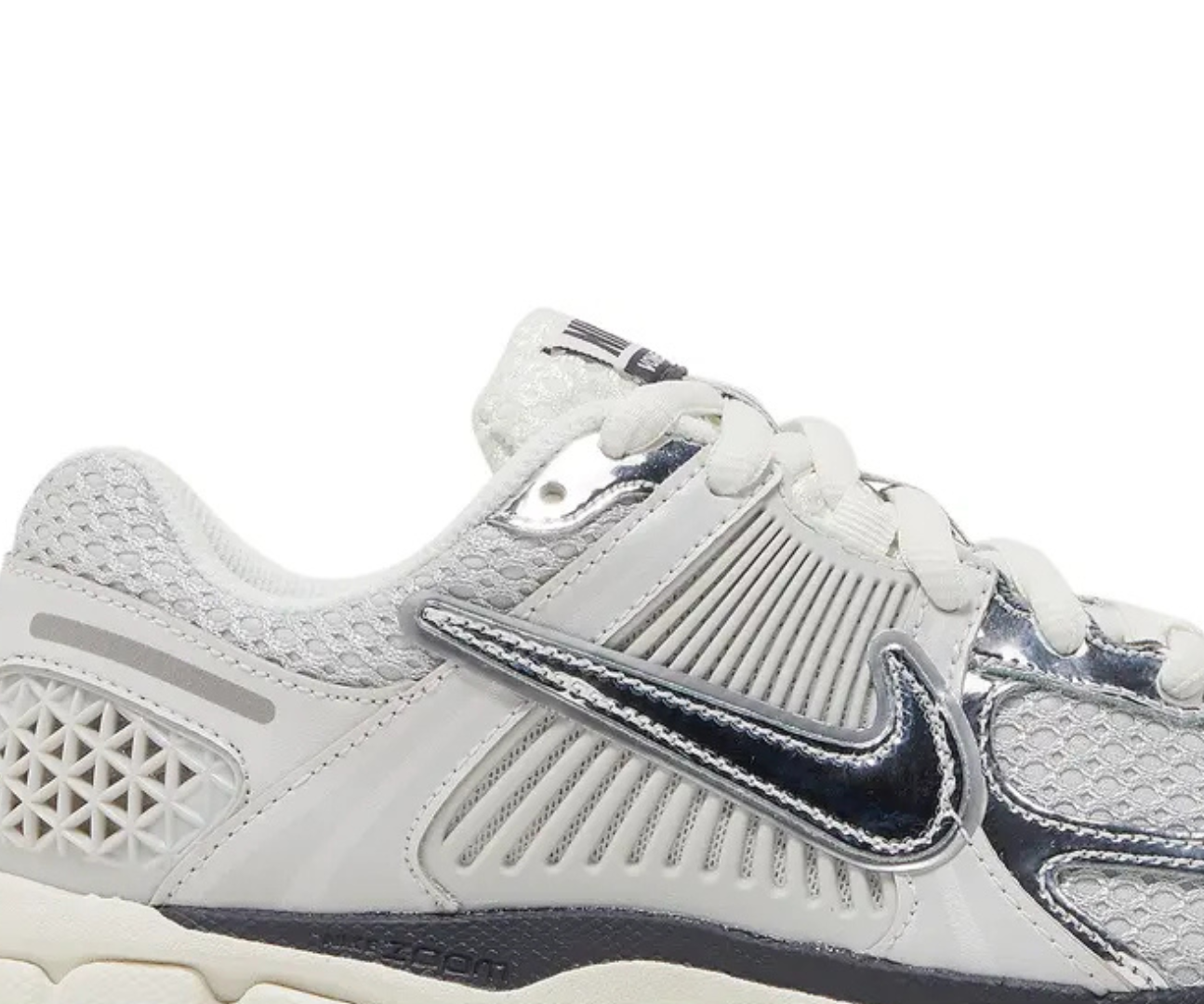 Air Zoom Vomero 5 Photon Dust Metallic Silver