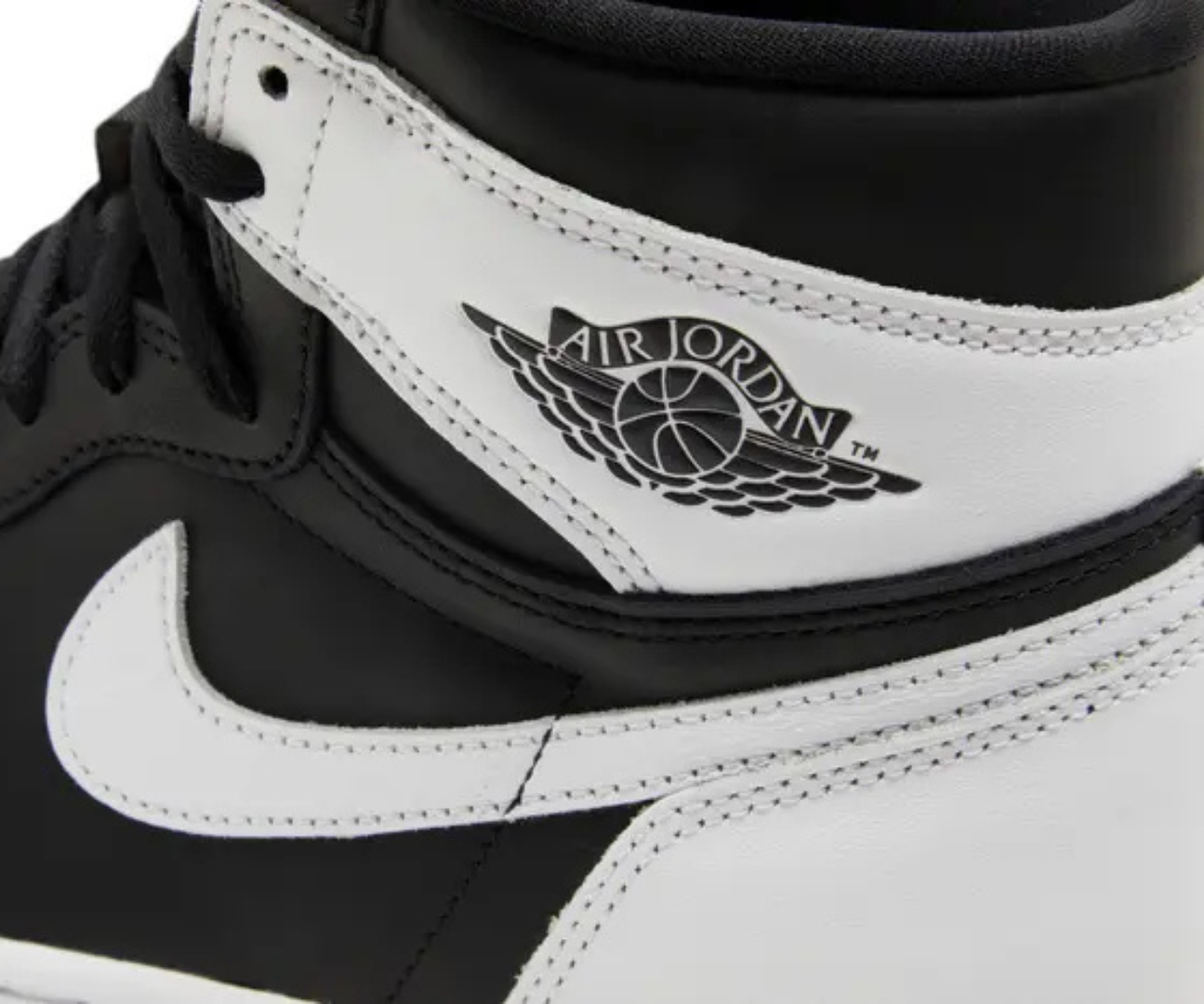 Jordan 1 Retro High OG Black White 2.0