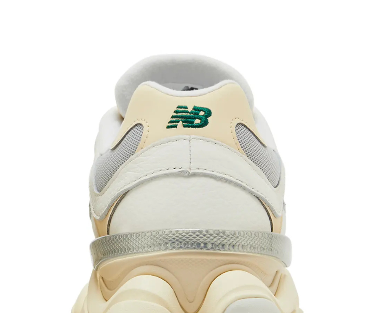 New Balance 9060 Sea Salt Marsh Green