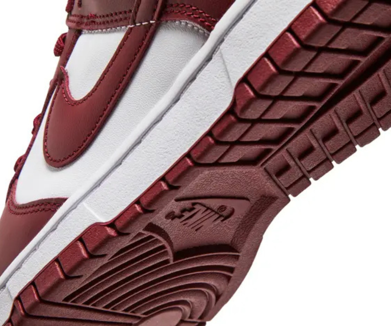 Dunk Low Team Red