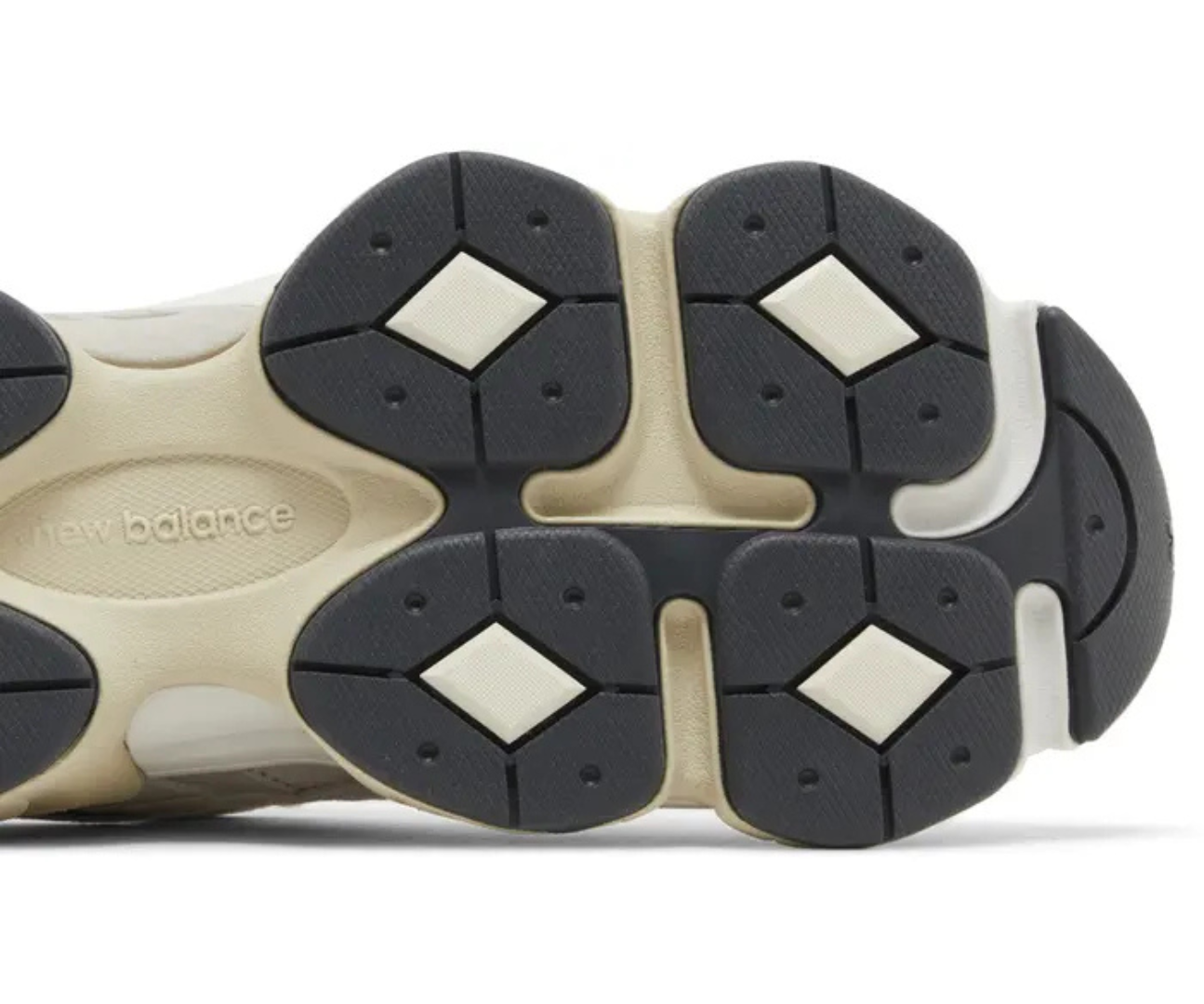 New Balance 9060 Moonrock Linen (Pronta Entrega)